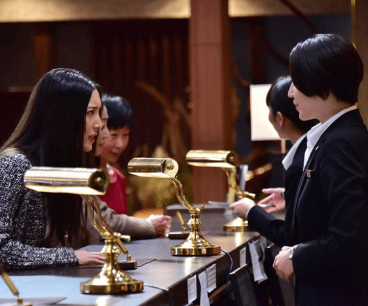 【網絡熱話】網民自稱結婚周年紀念 Staycation向酒店搲盡着數被批冇品