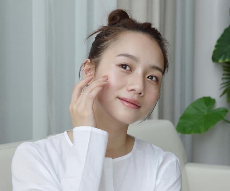 @cosme 2023上半年最具人氣美妝排行榜TOP 10!統統$200內入手:收毛孔美白精華、第1位$98好用髮膜